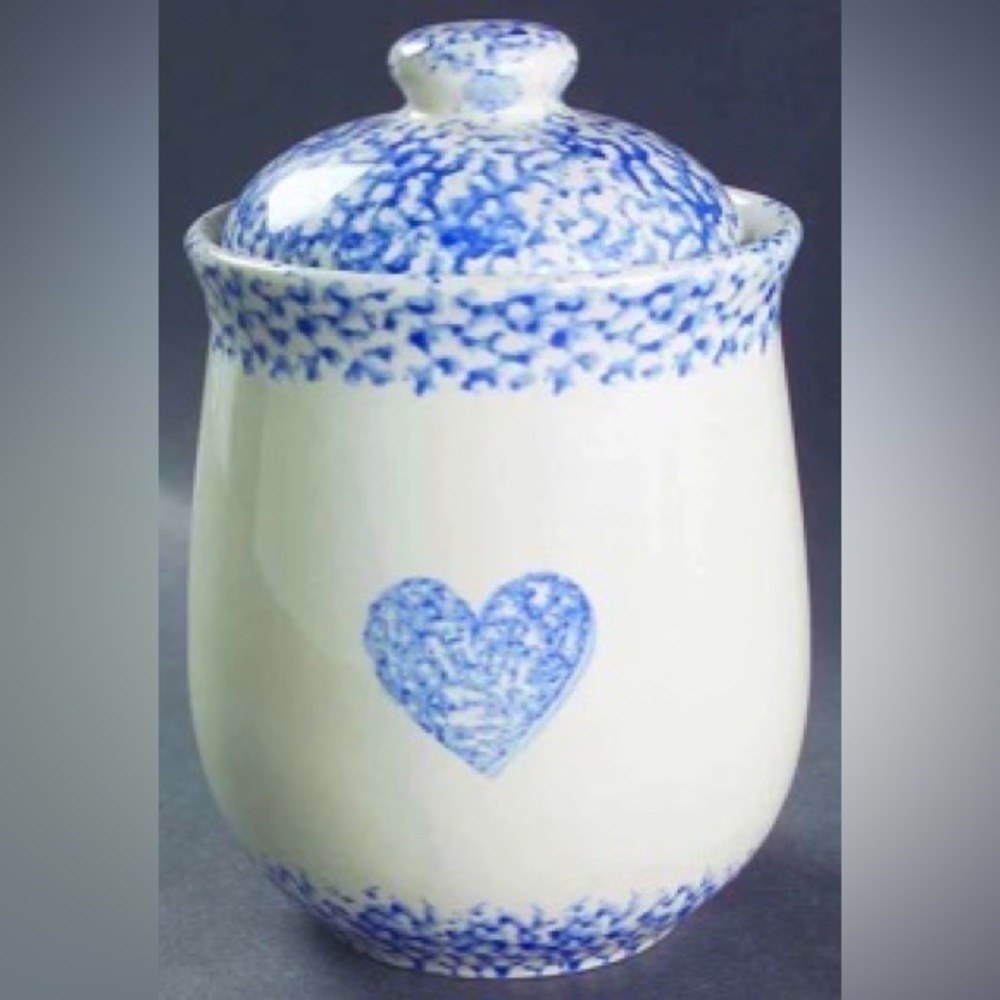 TIENSHAN Sponge Blue Heart Medium Canister & Lid